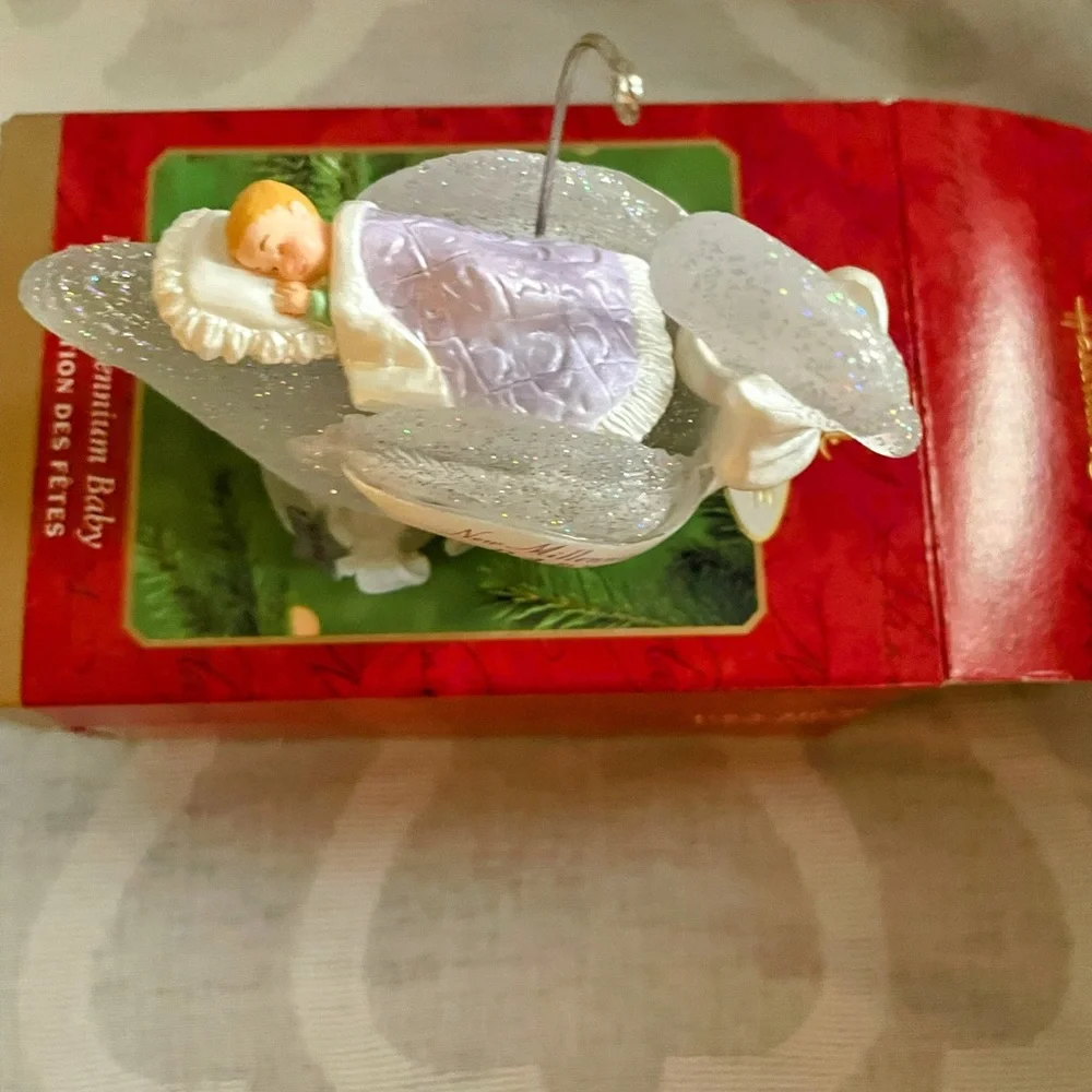 Hallmark Keepsake Ornament 2000 New Millennium‎ Baby First Christmas Collectible